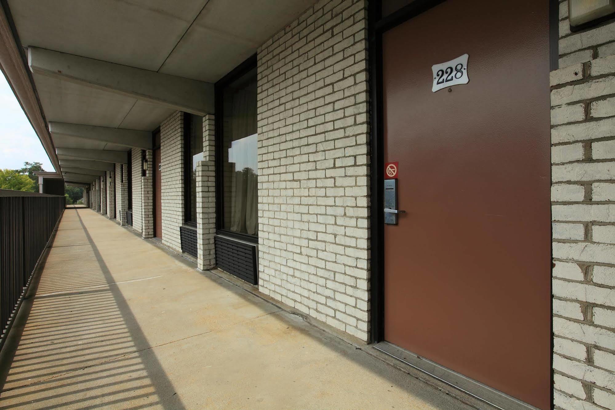 Americas Best Value Inn North Capital Raleigh Ngoại thất bức ảnh