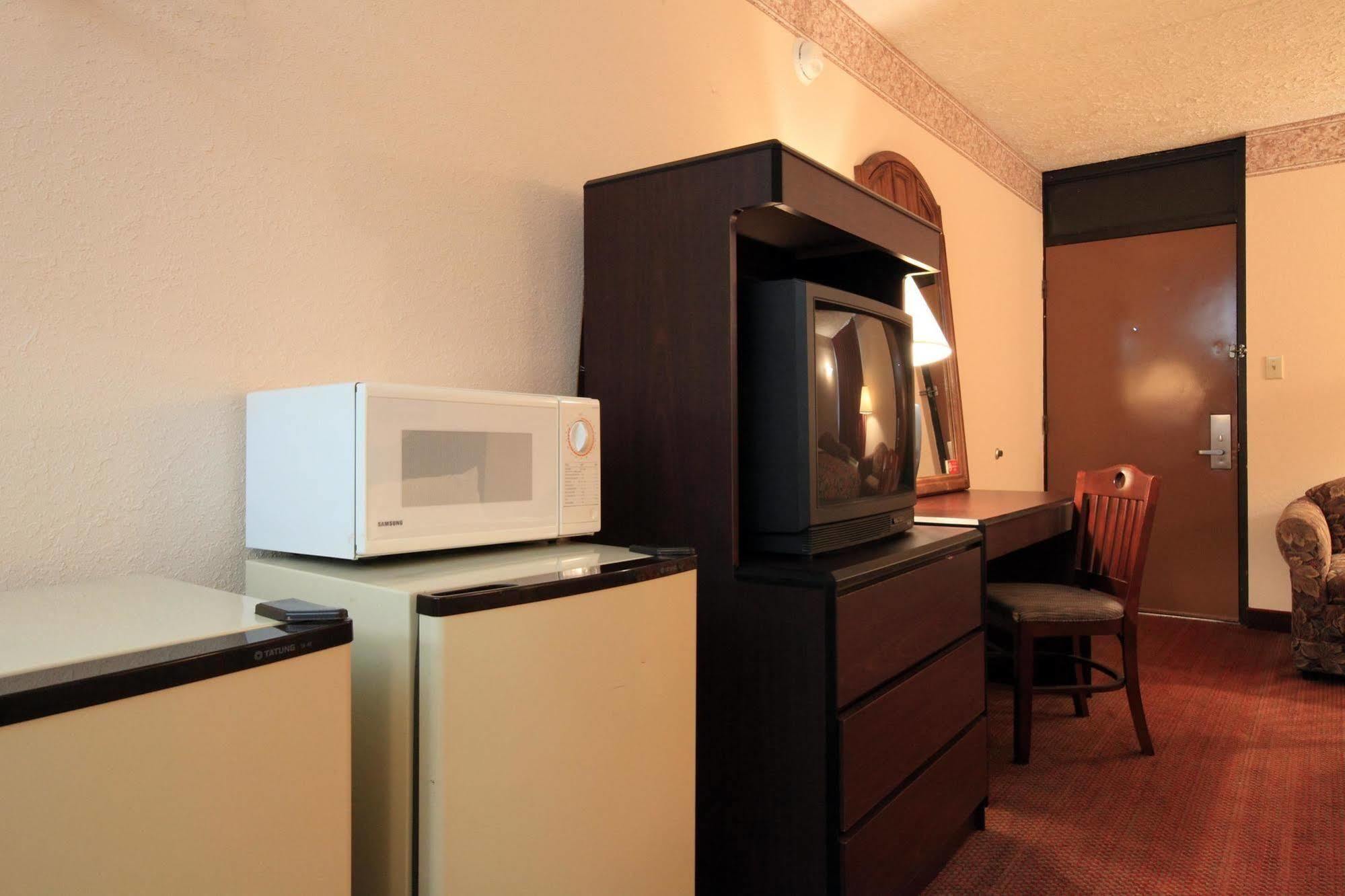 Americas Best Value Inn North Capital Raleigh Phòng bức ảnh